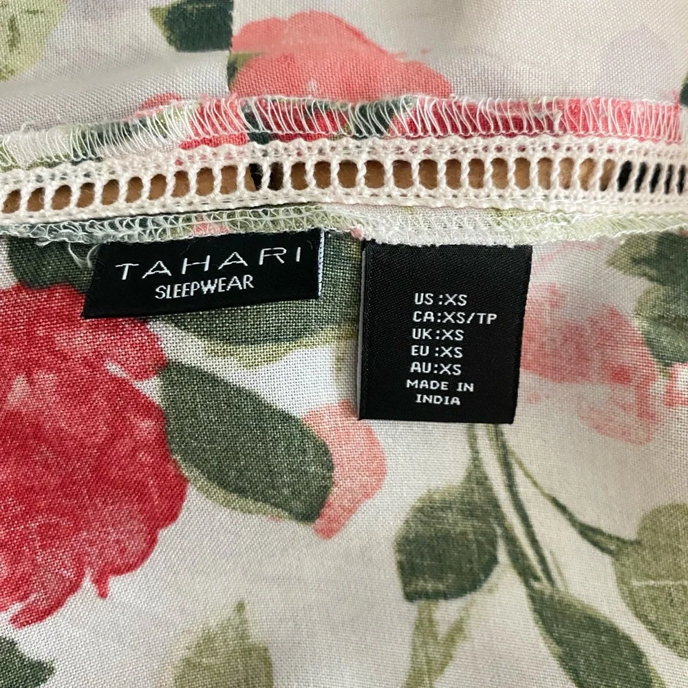 🥀 Tahari Sleepware Floral Roses Robe, XS - Picture 9 of 14